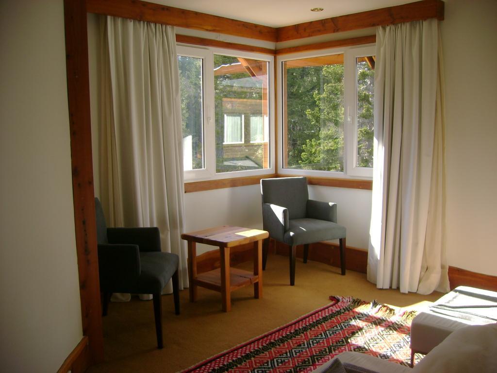 Hosteria Isla Victoria Lodge מראה חיצוני תמונה